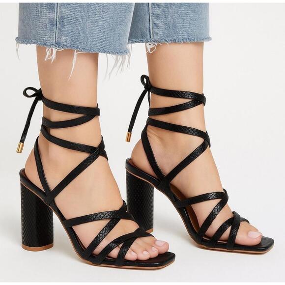 Kaanas Eagle Wrap Heels Black Size 10 New in Box - Picture 1 of 8
